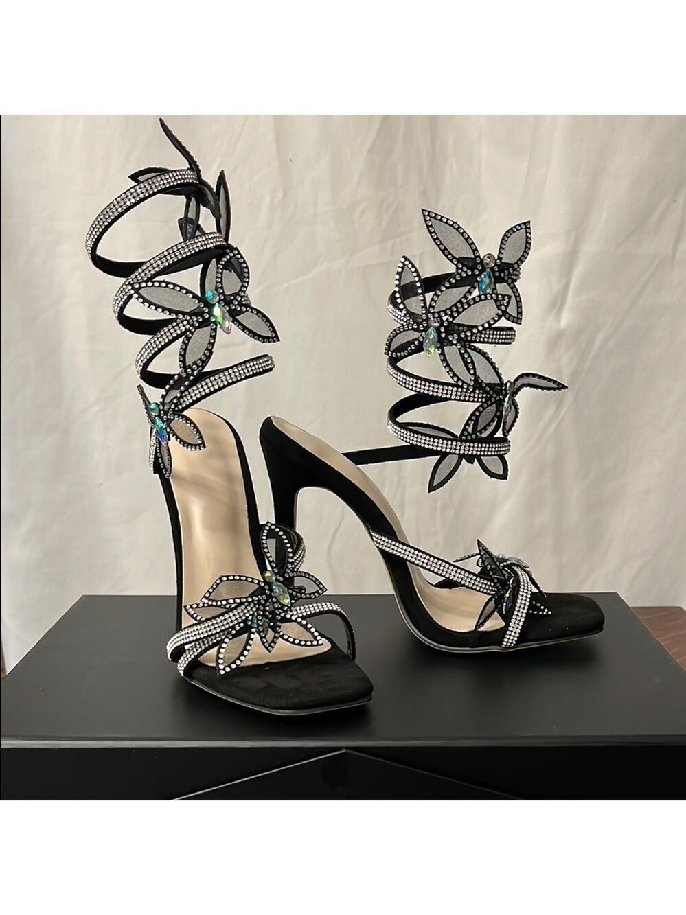 HOST PICK 🌺 Elegant Black Strappy Heels with Rhinestone Accents